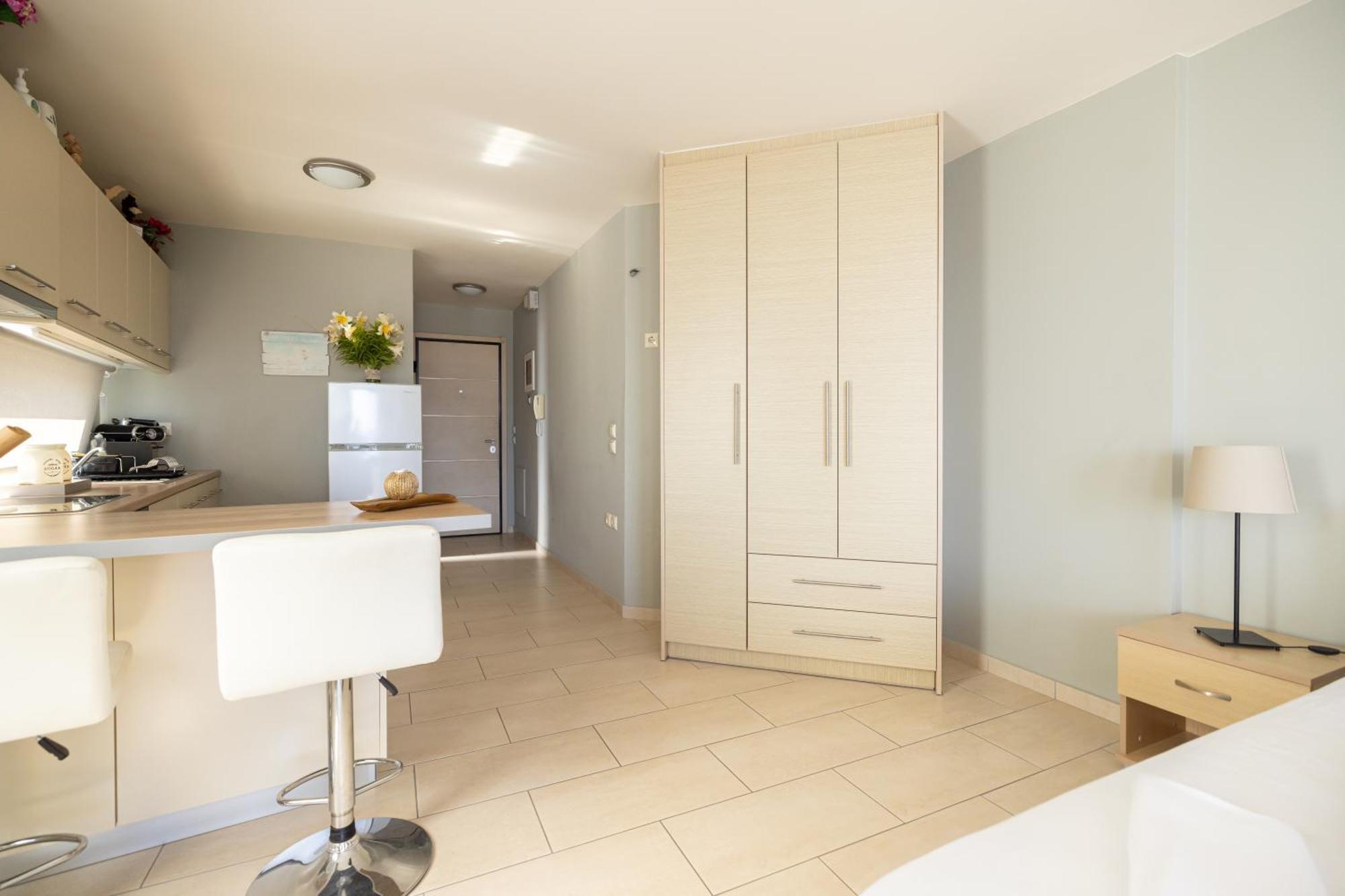 Filippos Apartments Amarynthos Ngoại thất bức ảnh